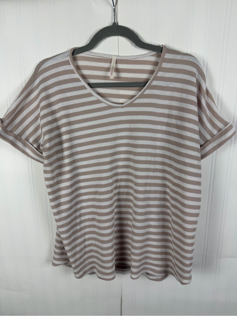 Relaxed V-Neck Short Sleeve Tee in Beige and White Stripes